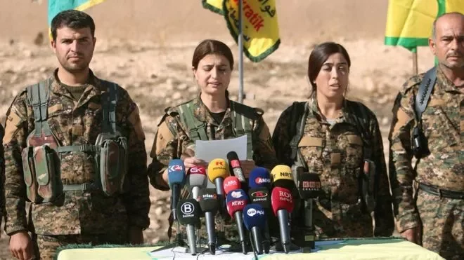 Тэкст рашэння пачаць наступ на Ракку зачытала прадстаўніца курдскага апалчэння, у якім ваюе нямала жанчын, Reuters.com