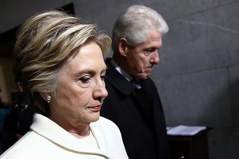 Былы кандыдат ад Дэмакратычнай партыі Хілары Клінтан і яе муж Біл Клінтан, 42-і прэзідэнт ЗША, фота Reuters.com