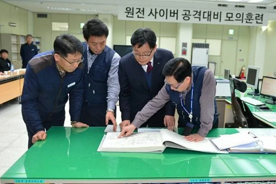 Кампанія Korea Hydro and Nuclear Power праводзіць вучэнні на блоках АЭС у мэтах праверкі абароненасці ад кібернападаў. Фота GETTY IMAGES.