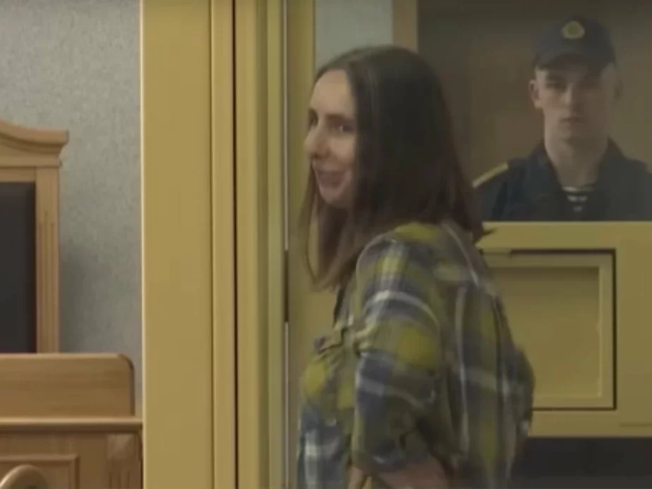 Наста Лойко на суде. Скриншот видео СТВ