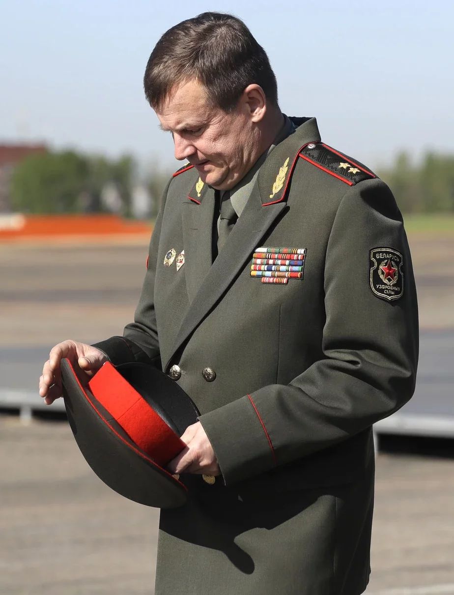 Министр обороны Андрей Равков.
