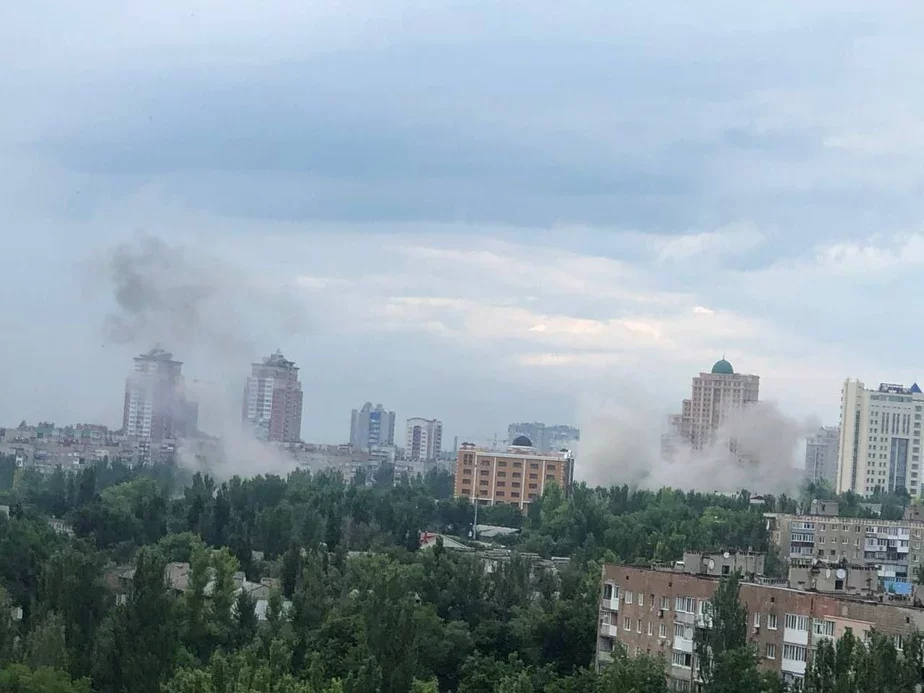 Фото Донецка под обстрелами, распространяемое пропагандистами самопровозглашенной «ДНР»
