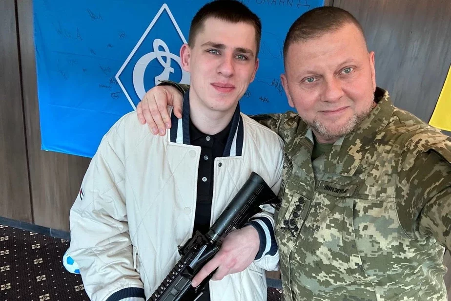 Руслан Зубарев («Хижак») и главнокомандующий Вооруженными силами Украины Валерий Залужный. Фото: телеграм-канал «Головнокомандувач ЗСУ»