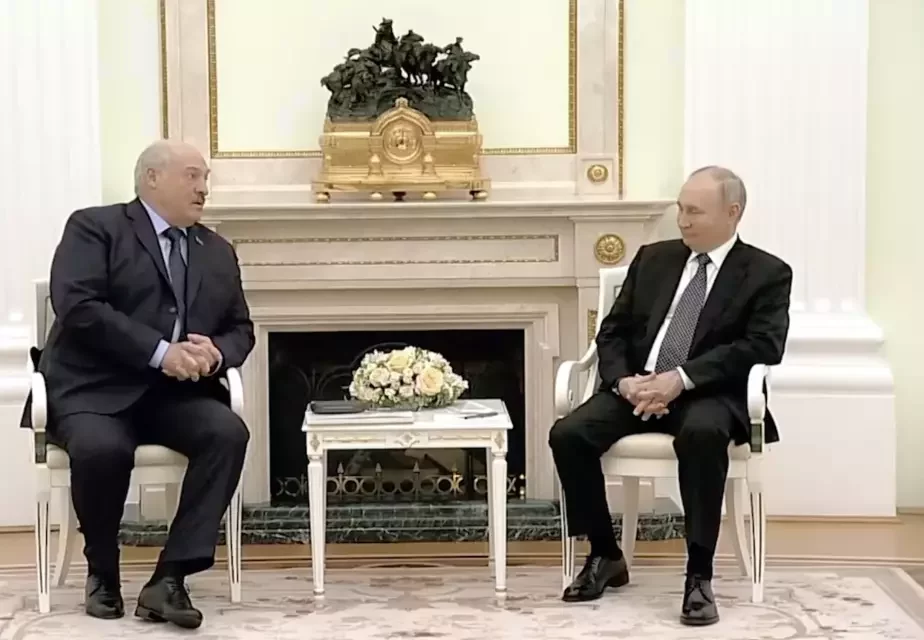 Лукашэнка і Пуцін у Крамлі. Скрыншот відэа «Пул першага»