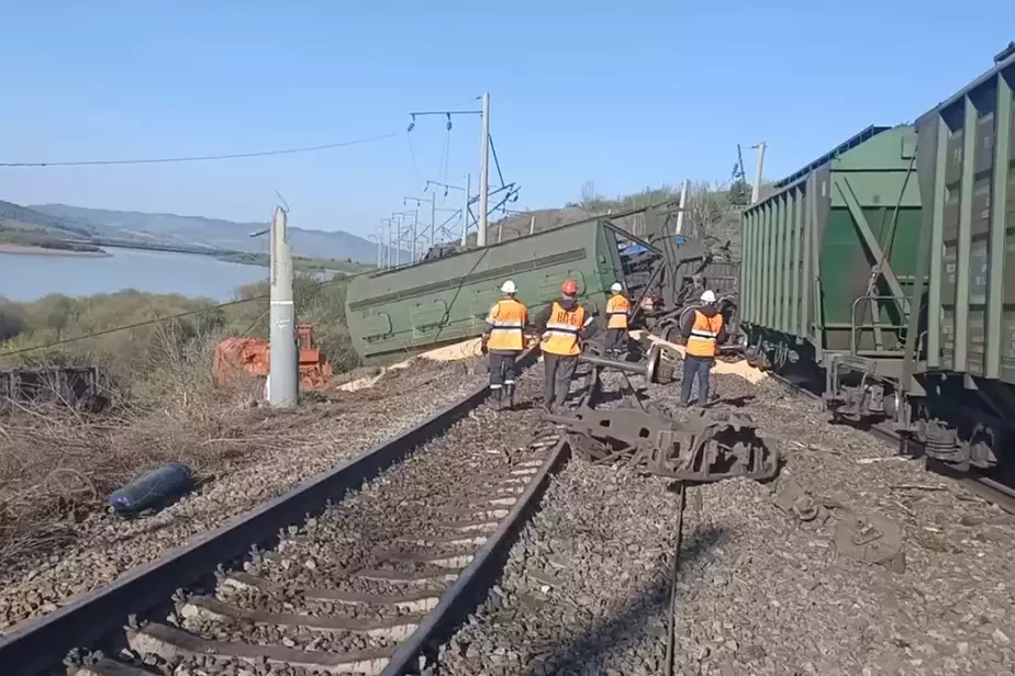 Крушение поезда в Забайкалье. Скрин видео
