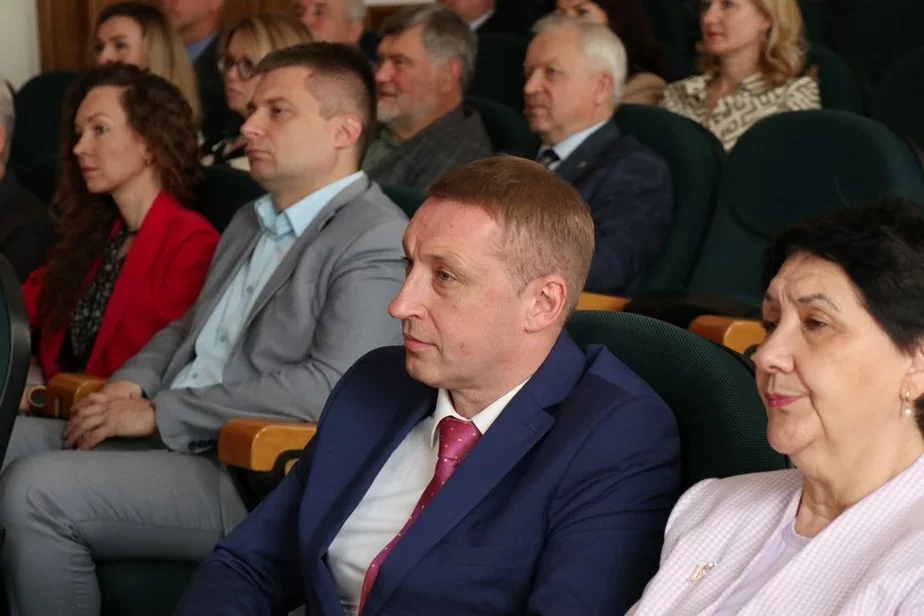 Тамара Макарова справа. Фото: телеграм-канал Верховного суда