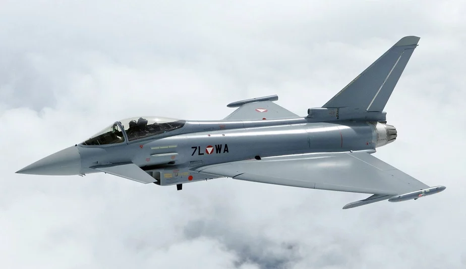 Eurofighter Typhoon. Фото из Википедии