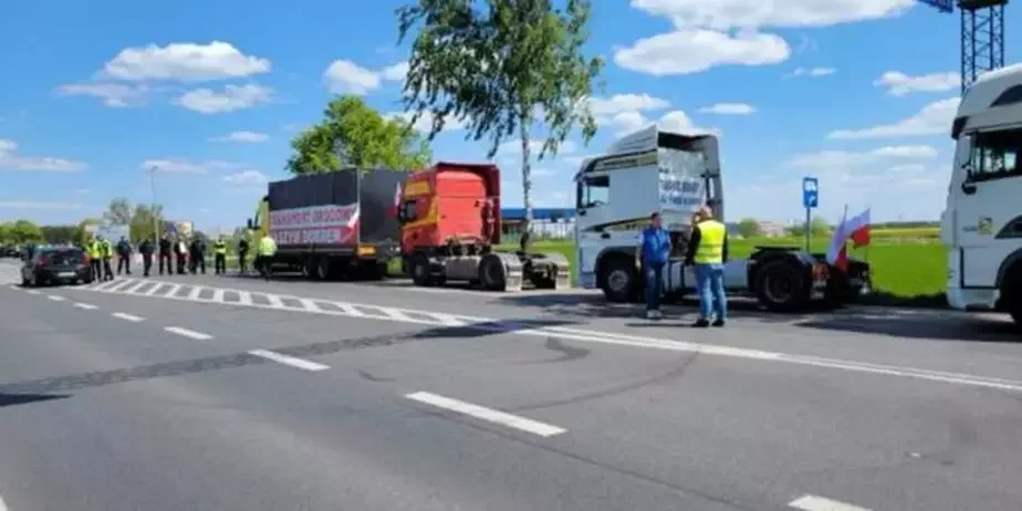 Акция польских дальнобойщиков на белорусской границе 